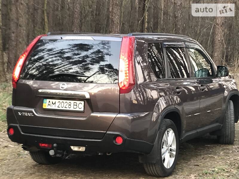 Позашляховик / Кросовер Nissan X-Trail 2010 в Києві