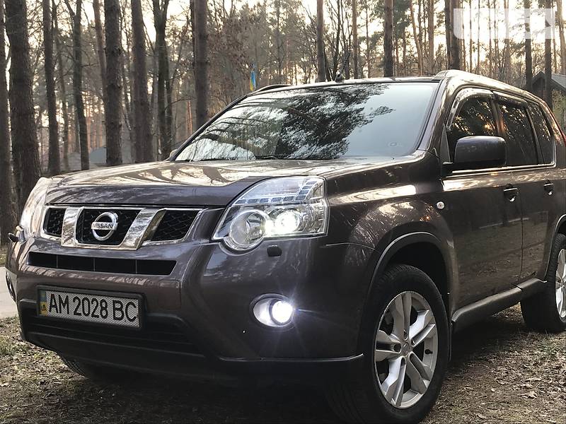 Позашляховик / Кросовер Nissan X-Trail 2010 в Києві