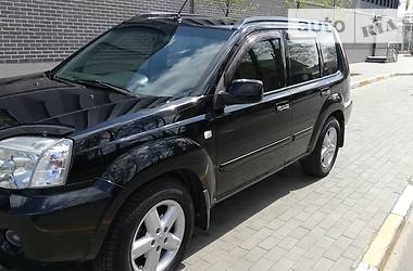 Позашляховик / Кросовер Nissan X-Trail 2003 в 