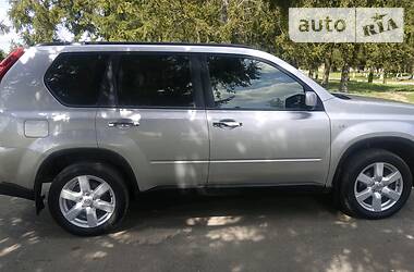 Позашляховик / Кросовер Nissan X-Trail 2010 в 
