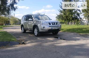 Позашляховик / Кросовер Nissan X-Trail 2010 в 