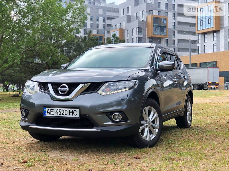 Позашляховик / Кросовер Nissan X-Trail 2014 в 