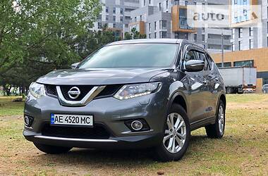 Позашляховик / Кросовер Nissan X-Trail 2014 в 