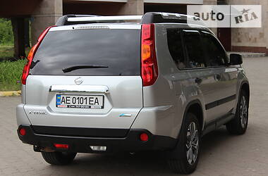 Внедорожник / Кроссовер Nissan X-Trail 2010 в Днепре