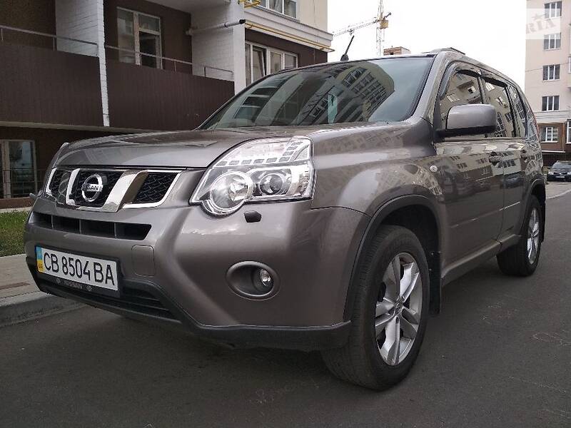 Позашляховик / Кросовер Nissan X-Trail 2012 в 