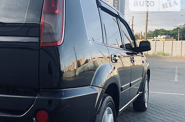 Позашляховик / Кросовер Nissan X-Trail 2004 в Одесі