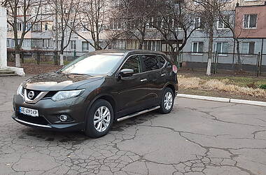 Позашляховик / Кросовер Nissan X-Trail 2015 в Кривому Розі