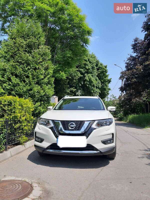 Внедорожник / Кроссовер Nissan X-Trail 2017 в Днепре