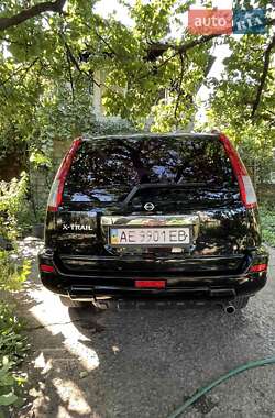 Внедорожник / Кроссовер Nissan X-Trail 2003 в 