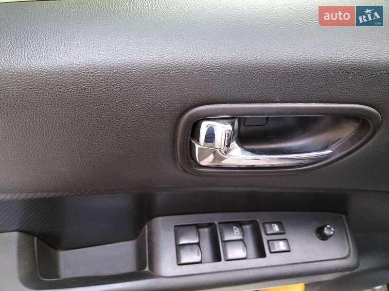 Позашляховик / Кросовер Nissan X-Trail 2011 в Млиніві