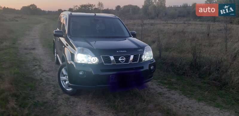 Позашляховик / Кросовер Nissan X-Trail 2008 в Києві