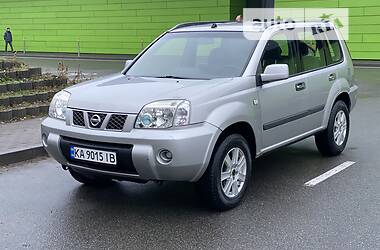 Внедорожник / Кроссовер Nissan X-Trail 2004 в 