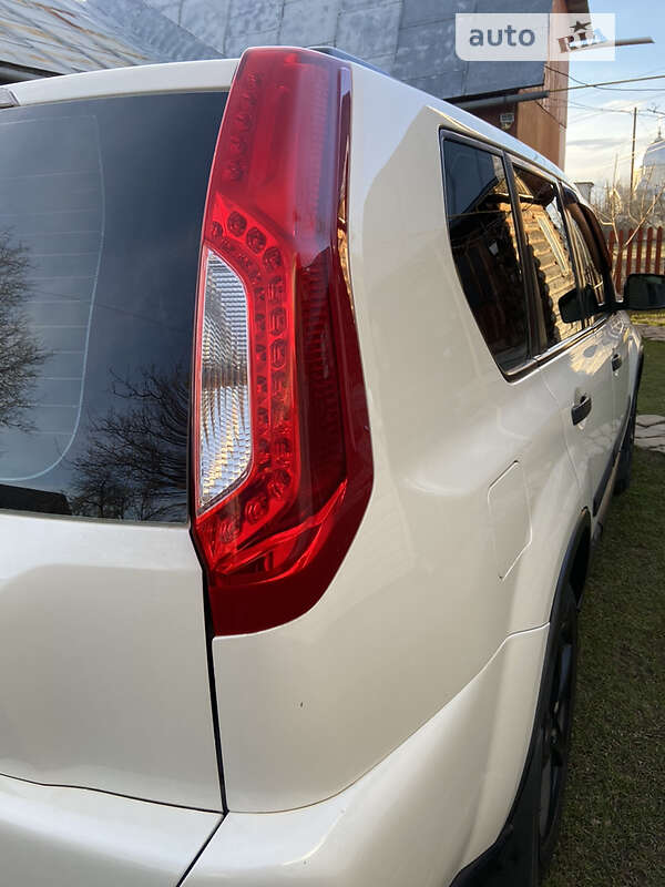 Внедорожник / Кроссовер Nissan X-Trail 2010 в Богородчанах