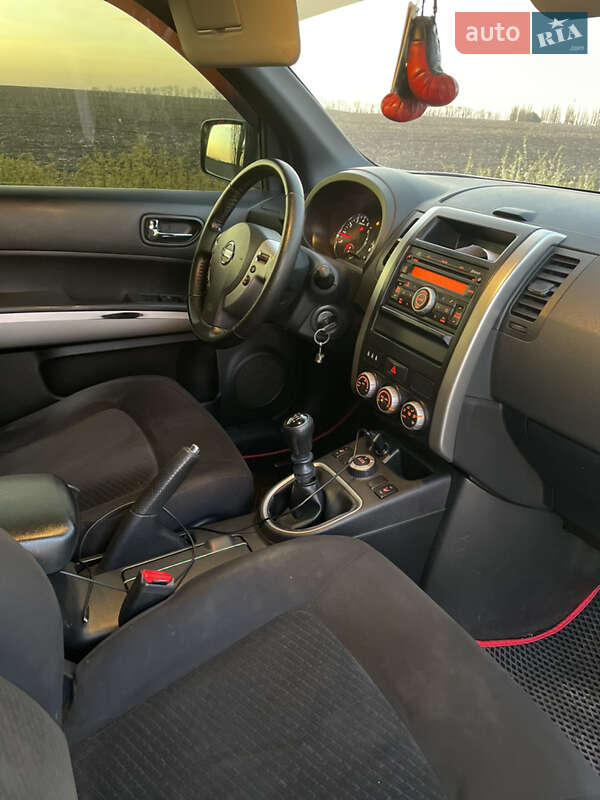 Позашляховик / Кросовер Nissan X-Trail 2012 в Новоархангельську