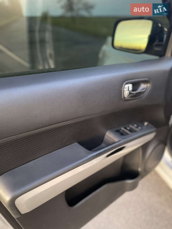 Позашляховик / Кросовер Nissan X-Trail 2012 в Новоархангельську