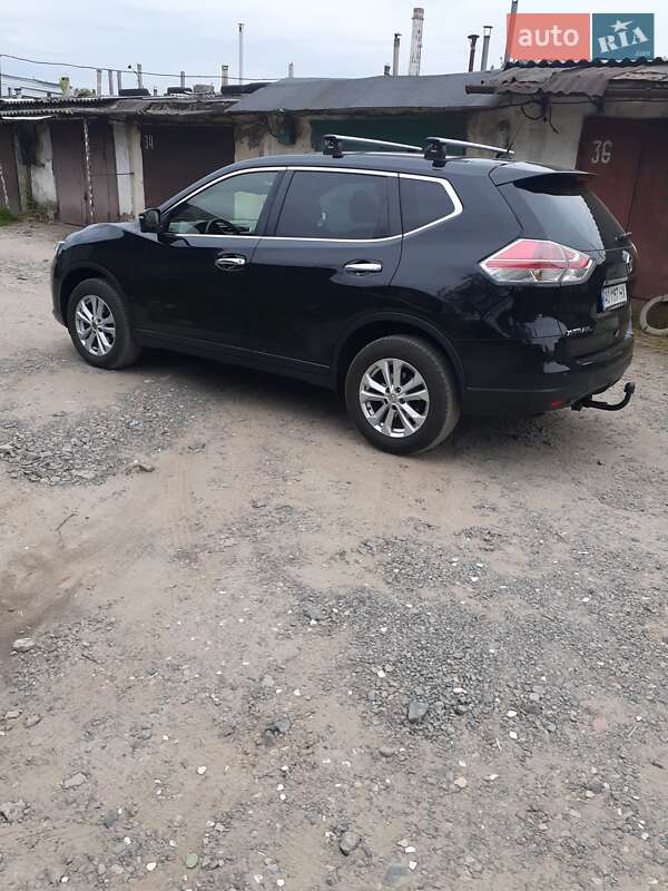 Позашляховик / Кросовер Nissan X-Trail 2016 в Мукачевому