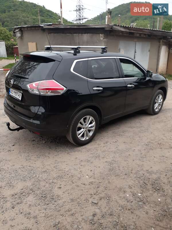 Позашляховик / Кросовер Nissan X-Trail 2016 в Мукачевому