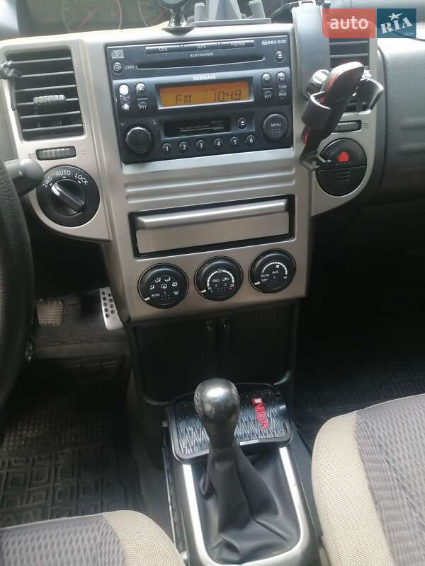 Позашляховик / Кросовер Nissan X-Trail 2006 в Житомирі