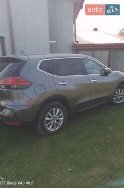 Внедорожник / Кроссовер Nissan X-Trail 2017 в Самборе