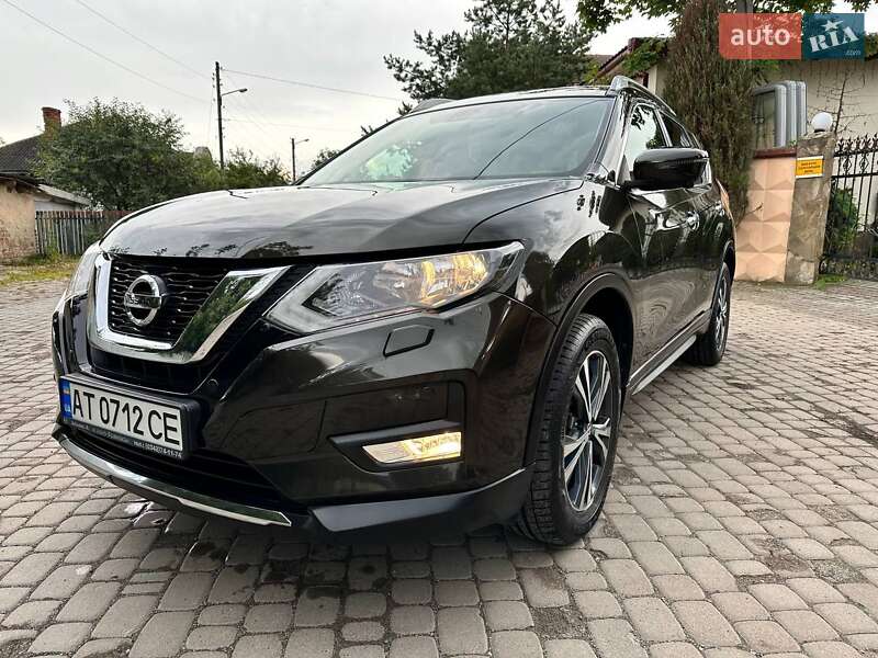 Позашляховик / Кросовер Nissan X-Trail 2017 в Івано-Франківську