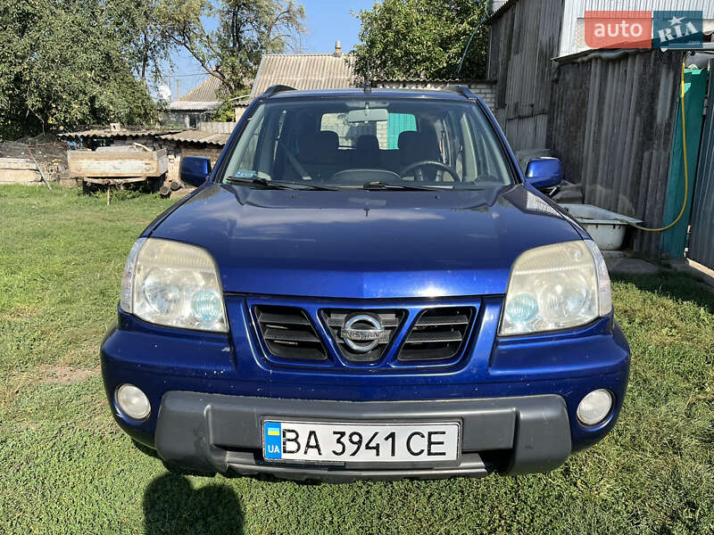 Внедорожник / Кроссовер Nissan X-Trail 2003 в Петрове