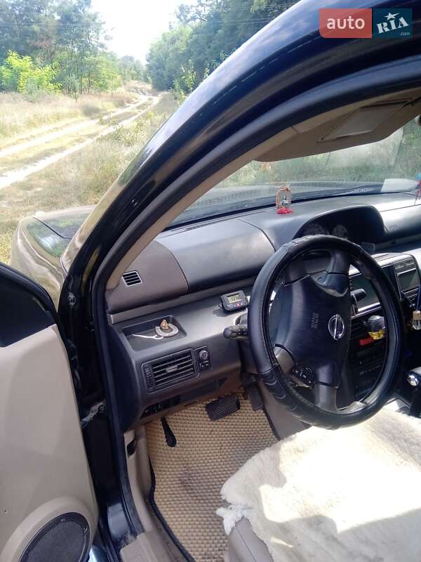 Позашляховик / Кросовер Nissan X-Trail 2003 в Звенигородці