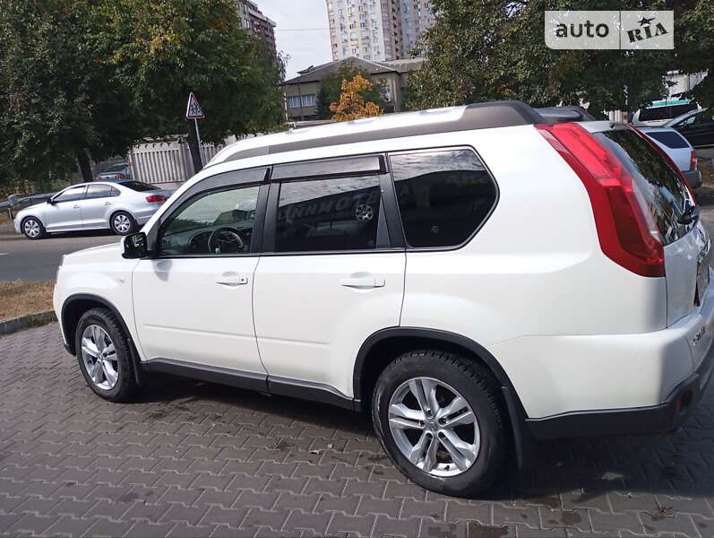 Внедорожник / Кроссовер Nissan X-Trail 2013 в Киеве