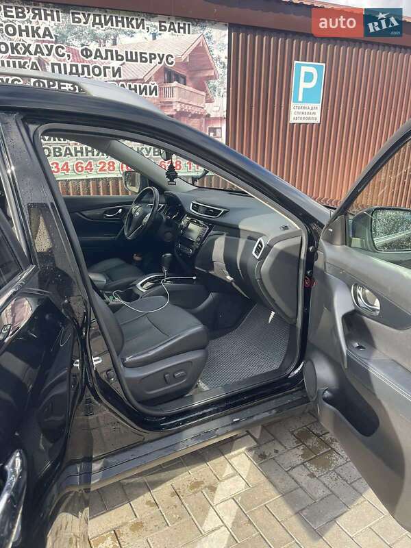 Позашляховик / Кросовер Nissan X-Trail 2014 в Володимирі