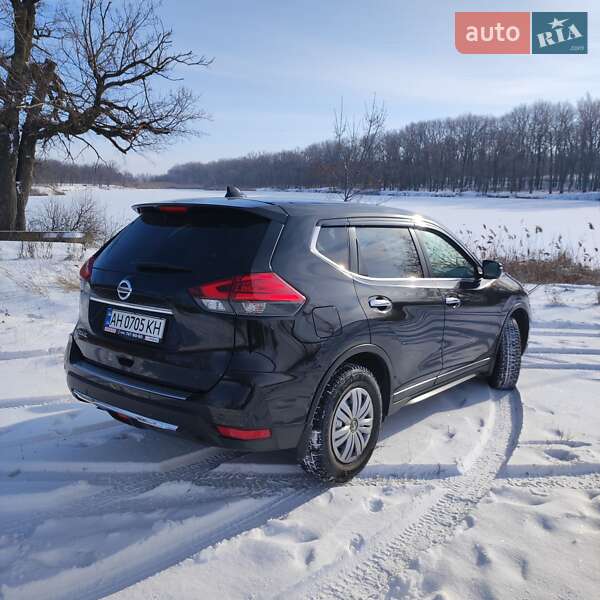 Позашляховик / Кросовер Nissan X-Trail 2018 в Першотравенську