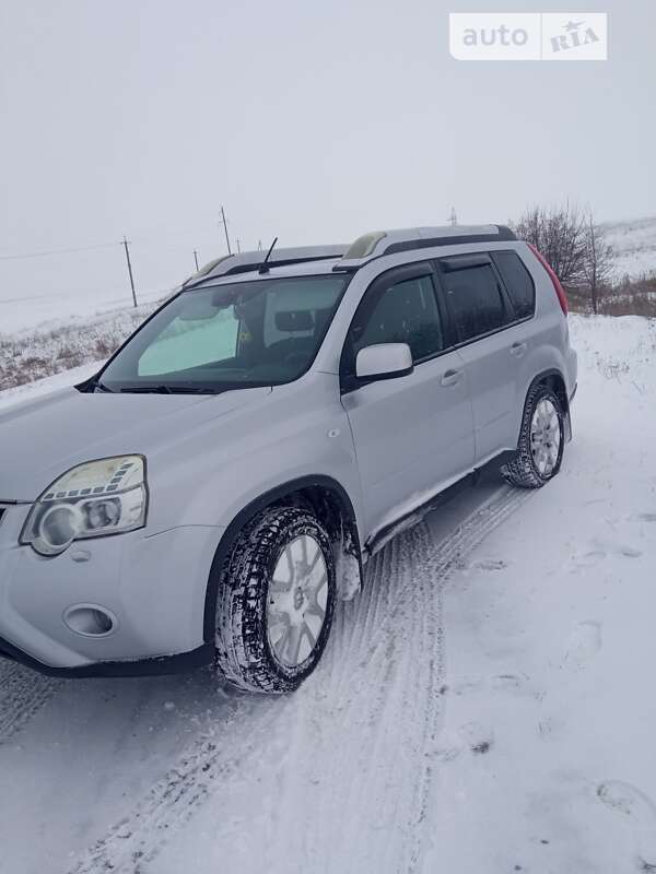 Внедорожник / Кроссовер Nissan X-Trail 2011 в Староконстантинове