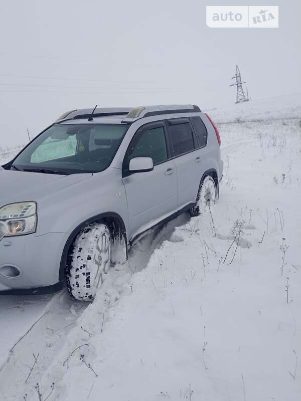Внедорожник / Кроссовер Nissan X-Trail 2011 в Староконстантинове