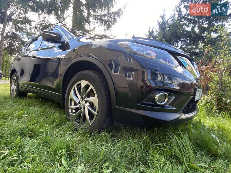 Позашляховик / Кросовер Nissan X-Trail 2015 в Городенці