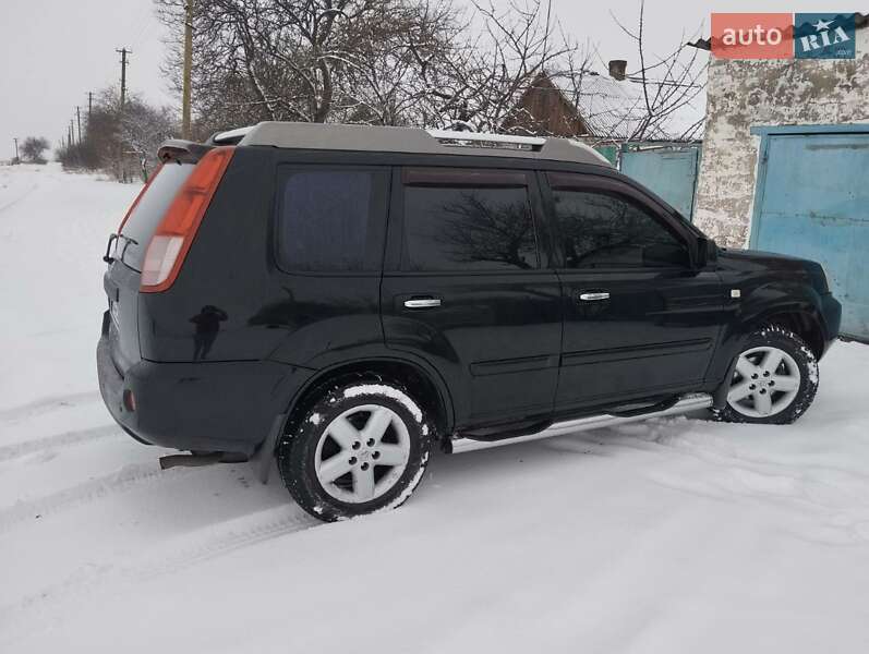 Внедорожник / Кроссовер Nissan X-Trail 2004 в Сахновщине