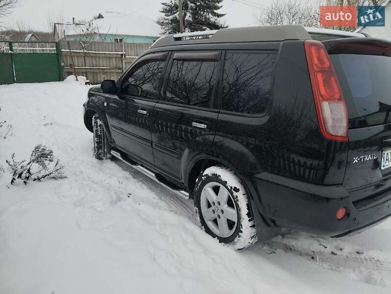 Внедорожник / Кроссовер Nissan X-Trail 2004 в Сахновщине