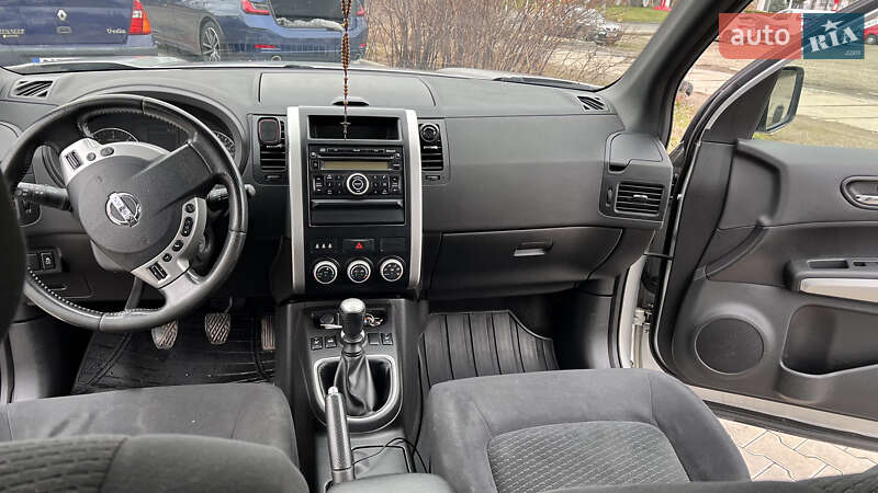 Внедорожник / Кроссовер Nissan X-Trail 2010 в Калуше