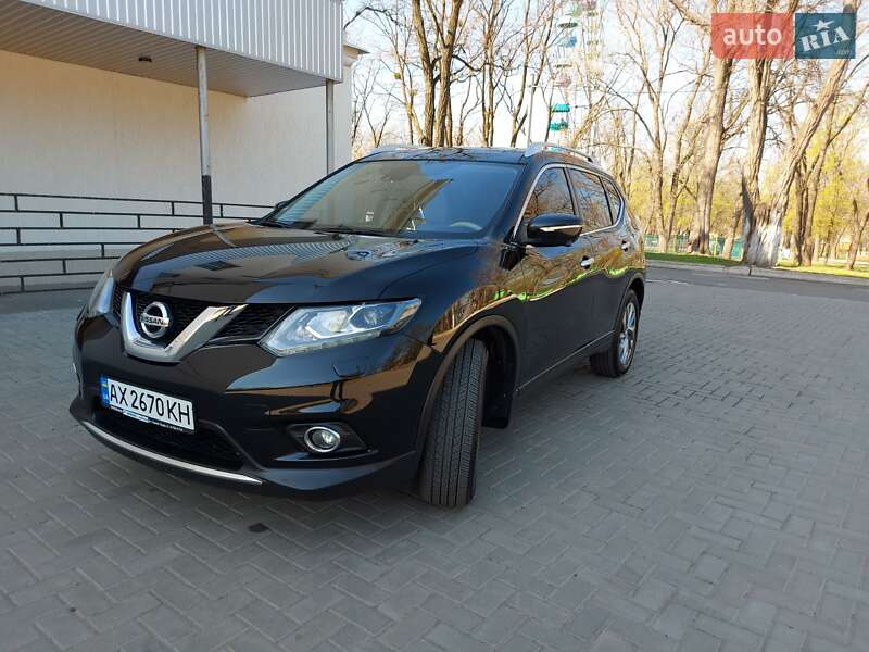 Внедорожник / Кроссовер Nissan X-Trail 2016 в Львове