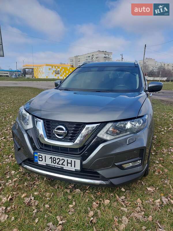 Внедорожник / Кроссовер Nissan X-Trail 2017 в Кременчуге