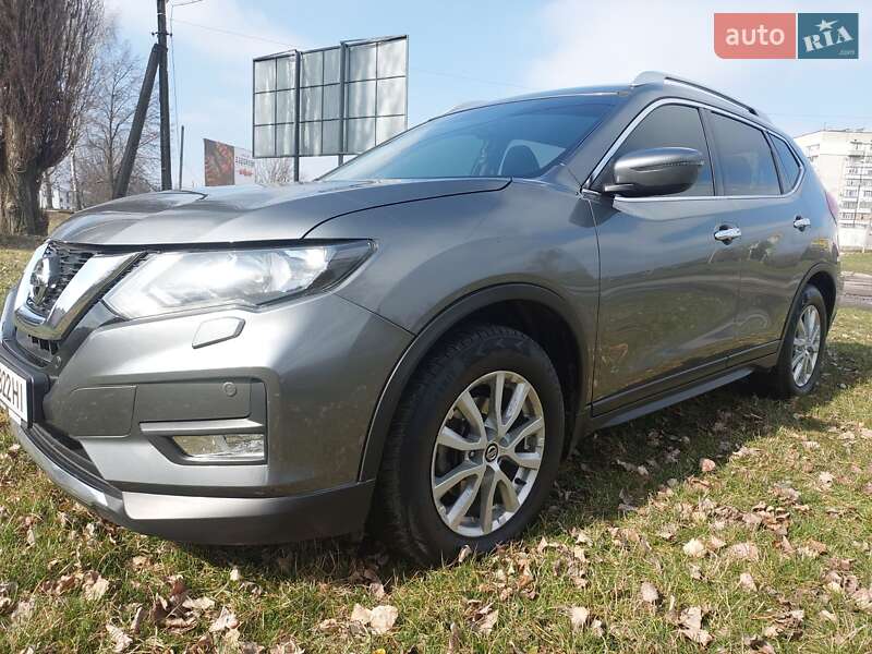 Внедорожник / Кроссовер Nissan X-Trail 2017 в Кременчуге