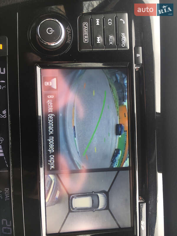 Внедорожник / Кроссовер Nissan X-Trail 2014 в Ровно