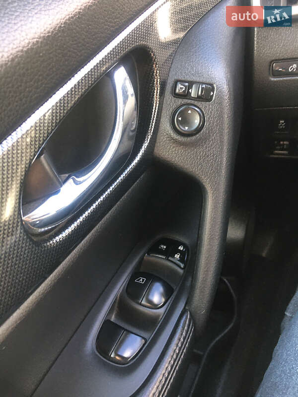 Внедорожник / Кроссовер Nissan X-Trail 2014 в Ровно