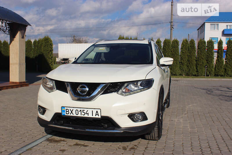 Позашляховик / Кросовер Nissan X-Trail 2015 в Дунаївцях