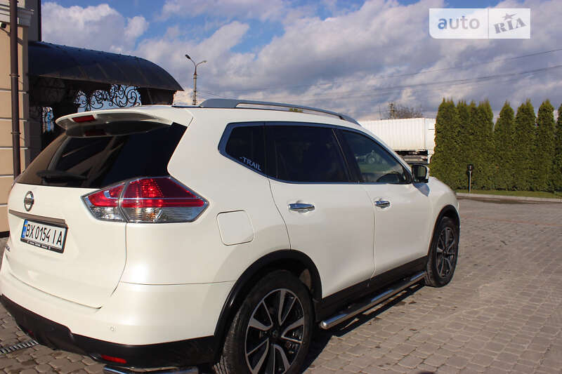 Позашляховик / Кросовер Nissan X-Trail 2015 в Дунаївцях