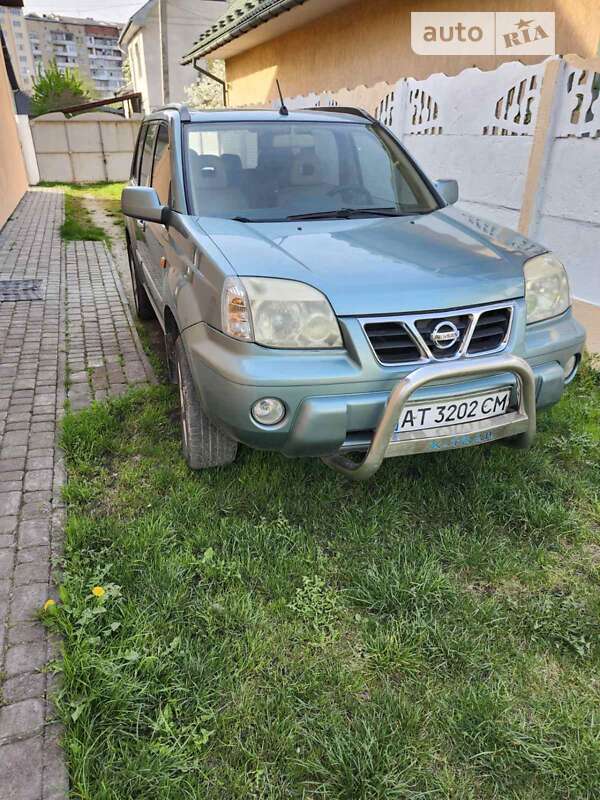 Позашляховик / Кросовер Nissan X-Trail 2002 в Івано-Франківську