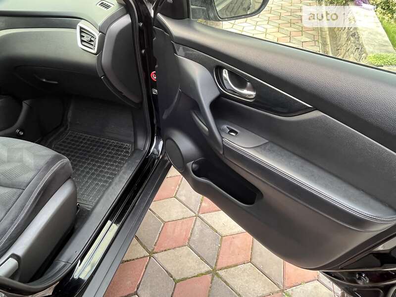 Внедорожник / Кроссовер Nissan X-Trail 2016 в Виннице