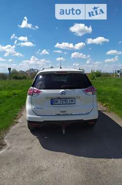 Внедорожник / Кроссовер Nissan X-Trail 2017 в Ровно