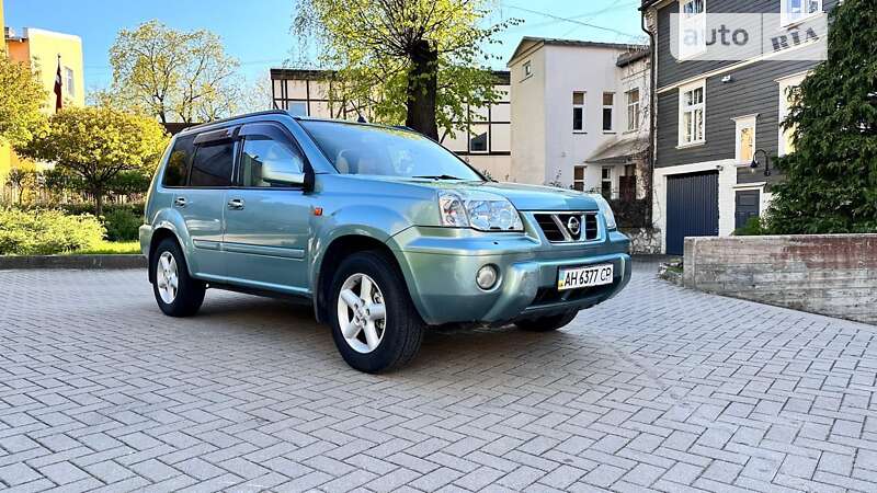 Позашляховик / Кросовер Nissan X-Trail 2002 в Львові