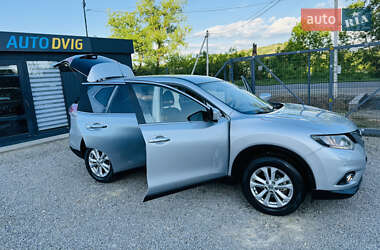 Внедорожник / Кроссовер Nissan X-Trail 2015 в 