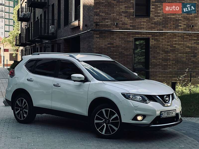 Внедорожник / Кроссовер Nissan X-Trail 2015 в Ивано-Франковске