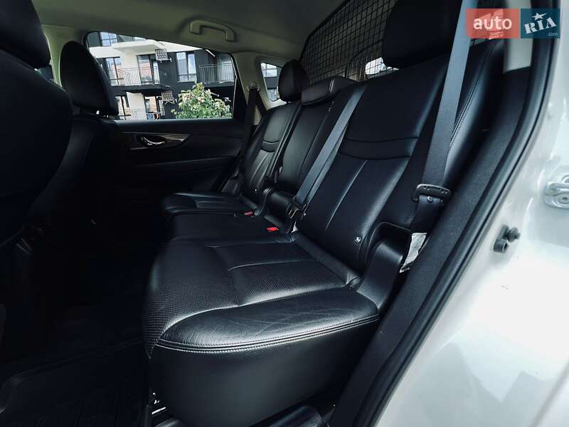 Внедорожник / Кроссовер Nissan X-Trail 2015 в Ивано-Франковске