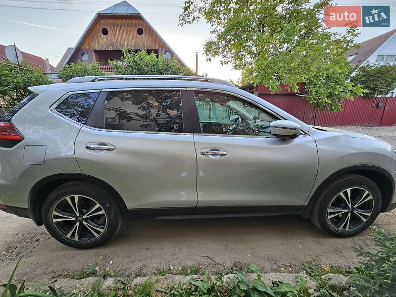 Внедорожник / Кроссовер Nissan X-Trail 2021 в Ужгороде